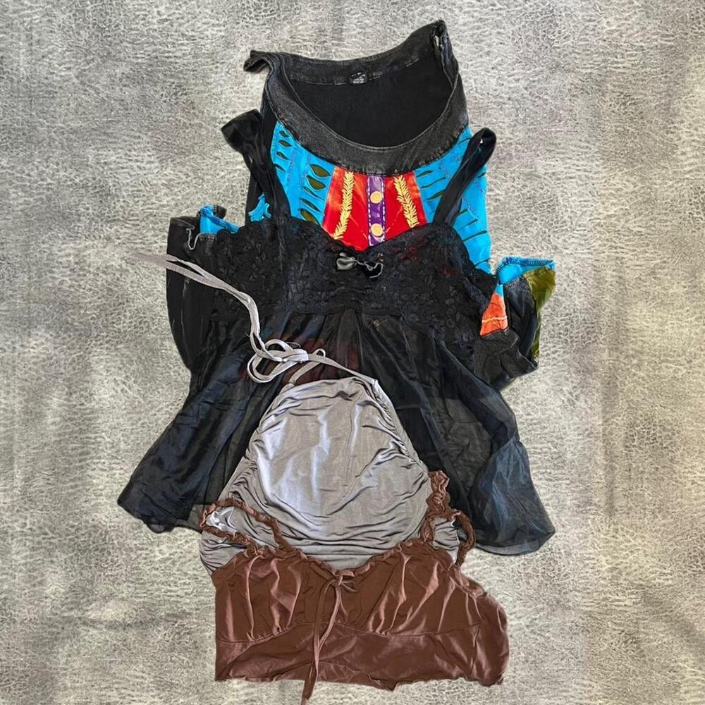 Womens grunge bundle of 4